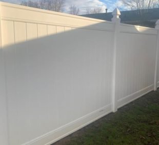 White vinyl siding after soft washing by LKJ Preferred Services, Houston TX